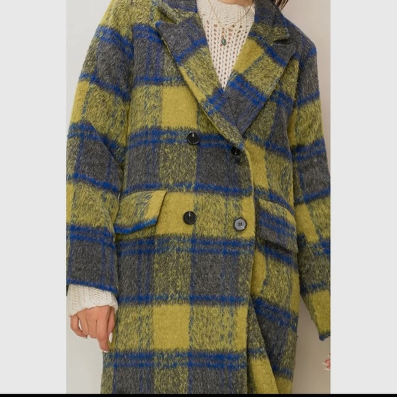 13 Classic Fuzzy Mohair-Like Plaid Coat - Picture 5 of 5